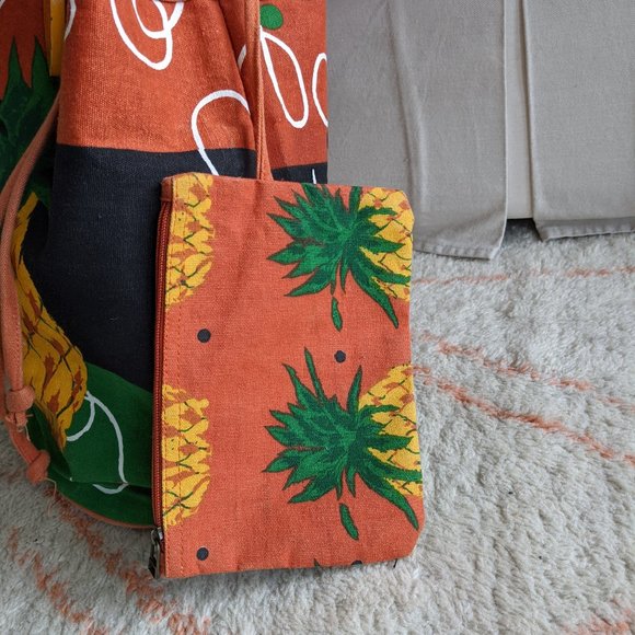 BEST Pineapple Beach Bag - Picture 5 of 7